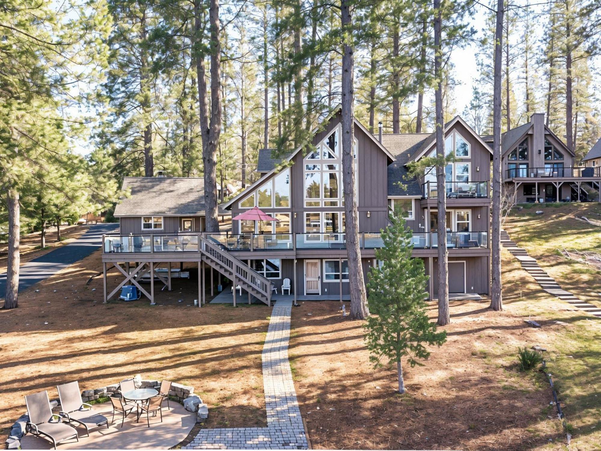 Lakefront Casa Cassaretto Holiday home *